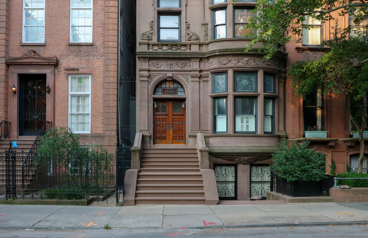 Row of brownstone buildings in Brooklyn, New York